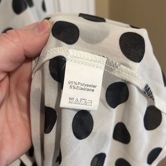 New Sheer Polka Dot Blouse with White Collar and Ruched sleeves - Picture 5 of 6